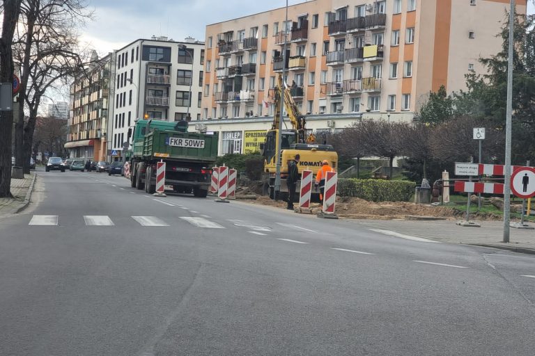 Przebudowa parkingu przy placu Wolności w Słubicach ruszyła